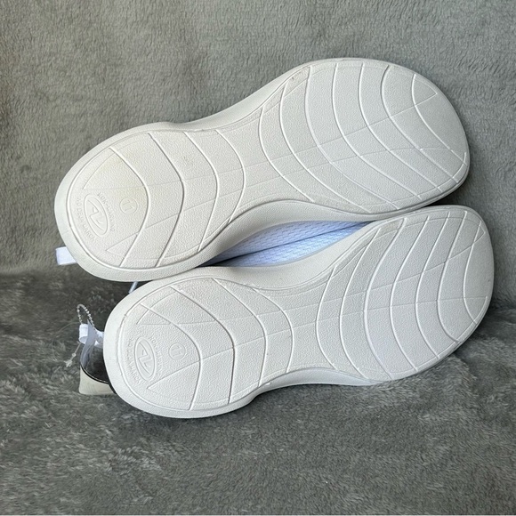 Athletic Works Sneakers Womens Size 11 White Lace Up Shoes Memory Foam - Picture 7 of 7